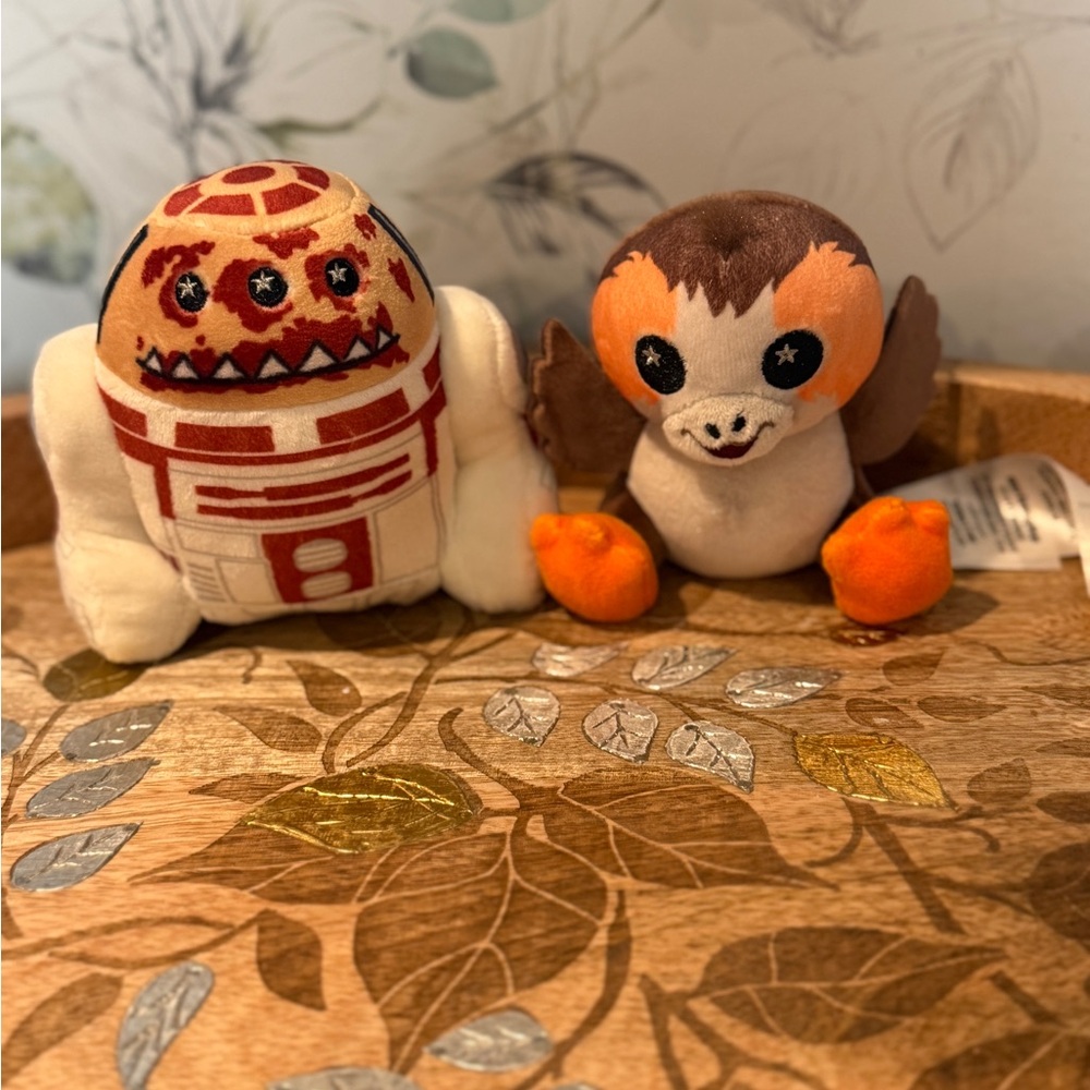 Star Wars Porg and Droid Wishable from Galaxy Edge Disneyland